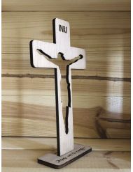 Cruz de madera · Jesús, en...