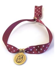 Pulsera de Navidad · Sagrada Familia (Medalla Acero inox dorado 1,5cm, cinta topitos rojos)